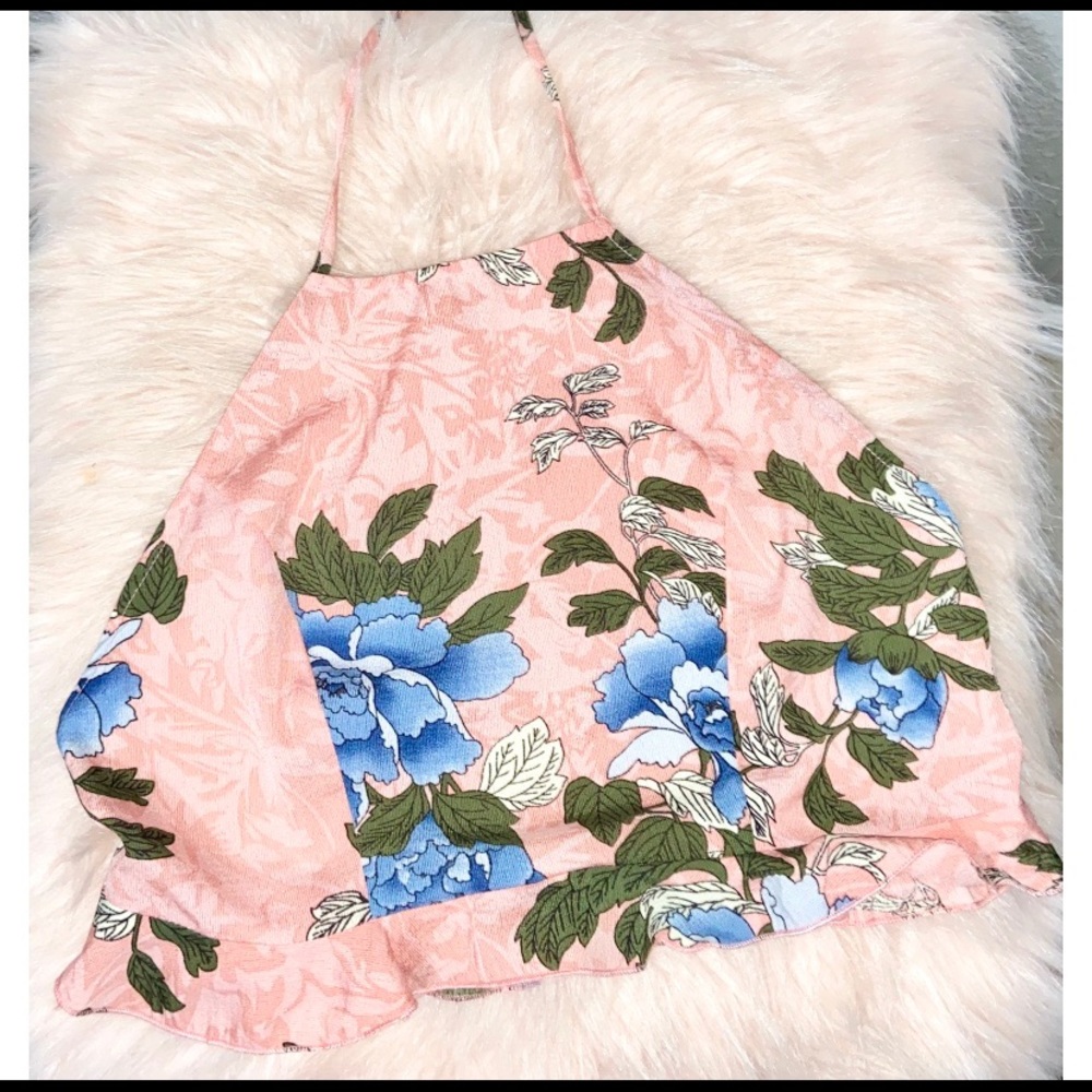 SOLD NWOT prettlylittlething 2 piece floral set - Picture 3 of 4